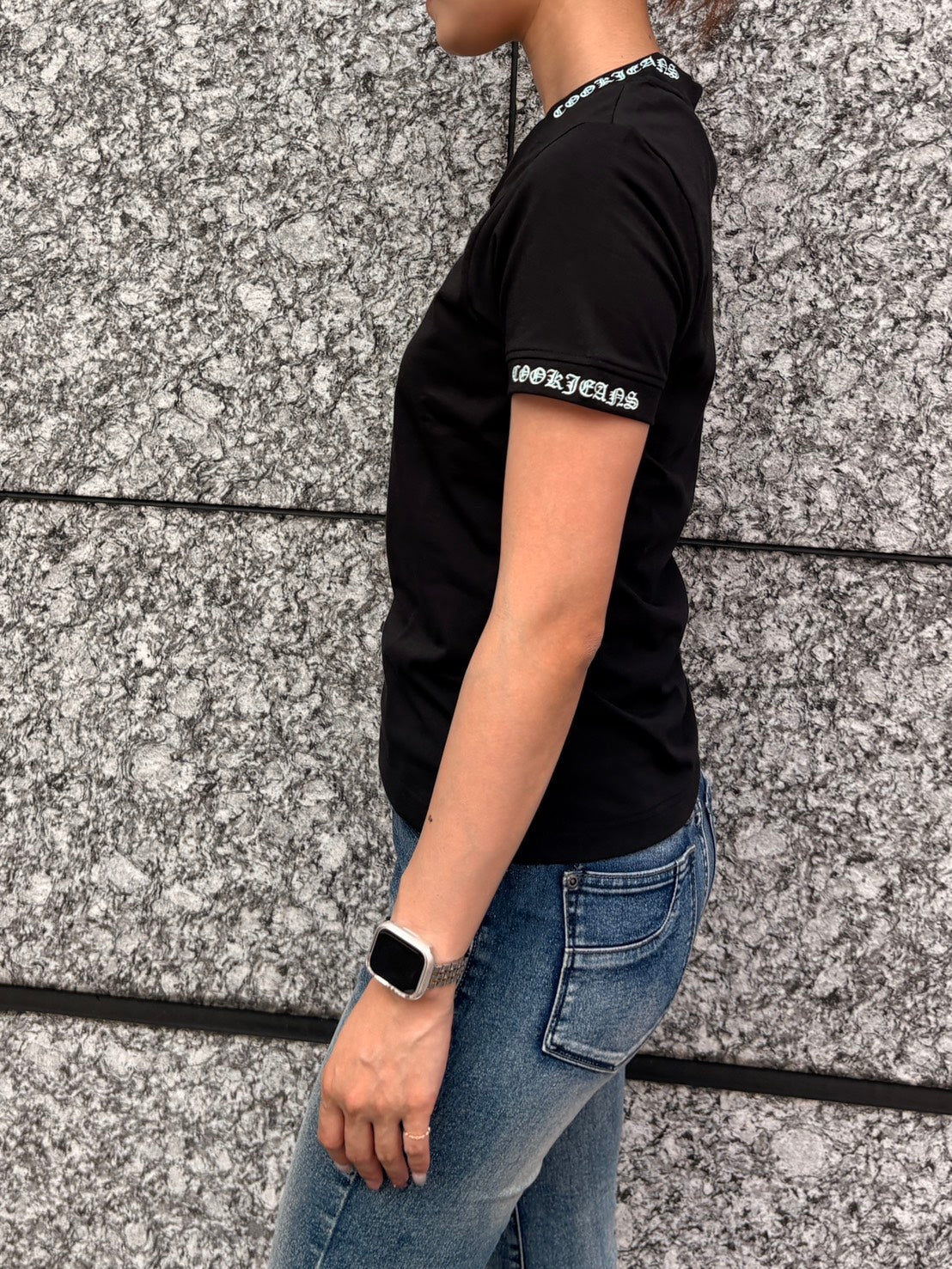 【先行予約販売】CJ袖ネック刺繍Tシャツ WOMEN
