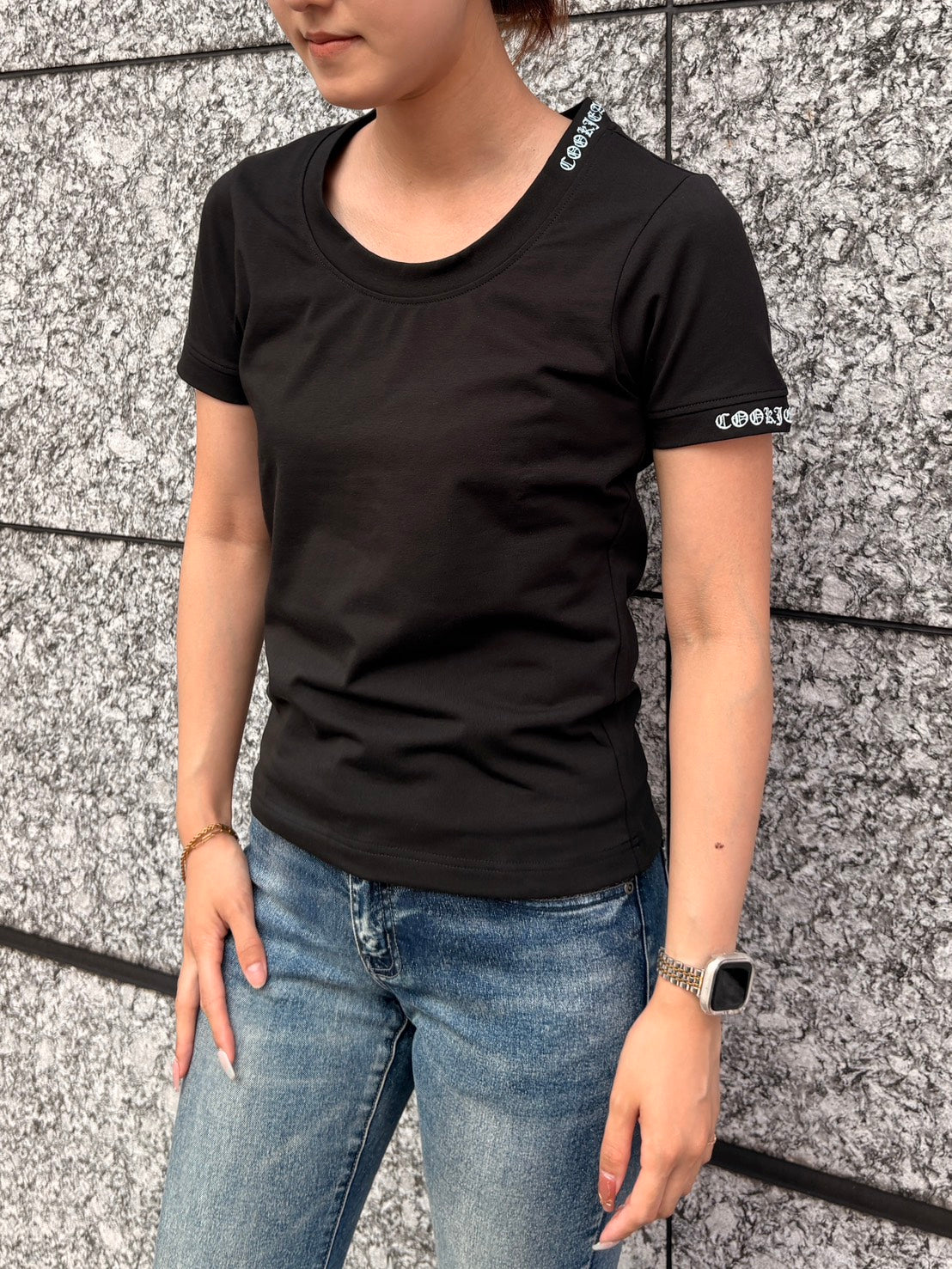 【先行予約販売】CJ袖ネック刺繍Tシャツ WOMEN