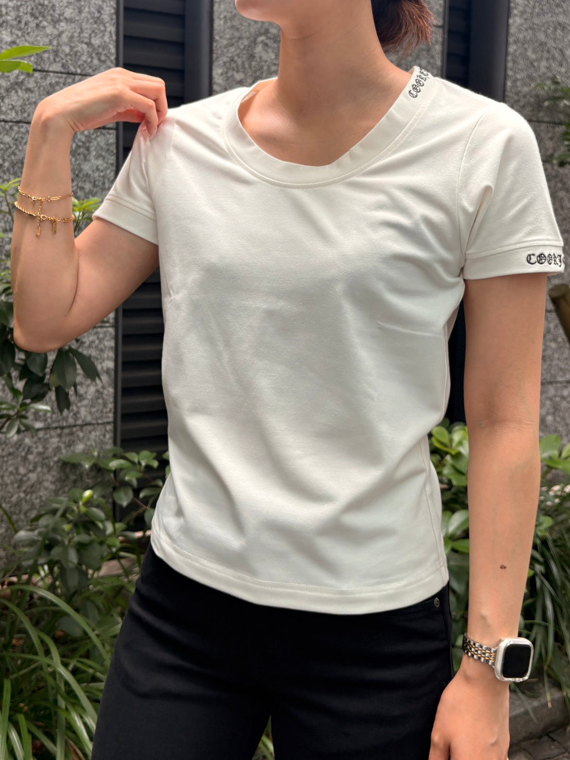 【先行予約販売】CJ袖ネック刺繍Tシャツ WOMEN