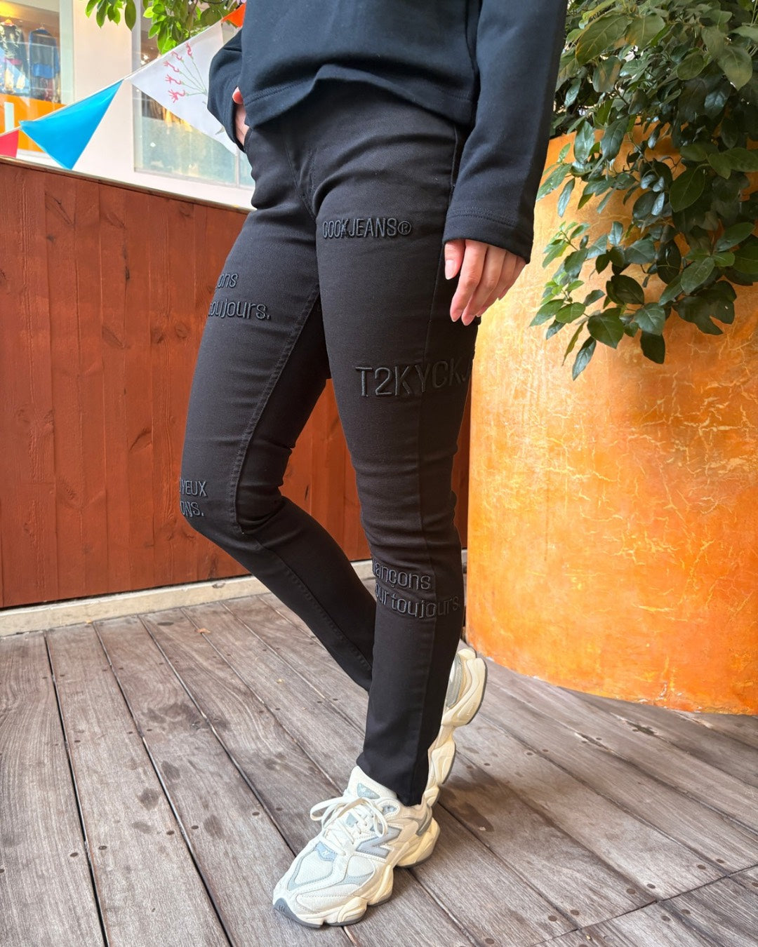刺繍シガレットパンツ(ブラック) UNISEX