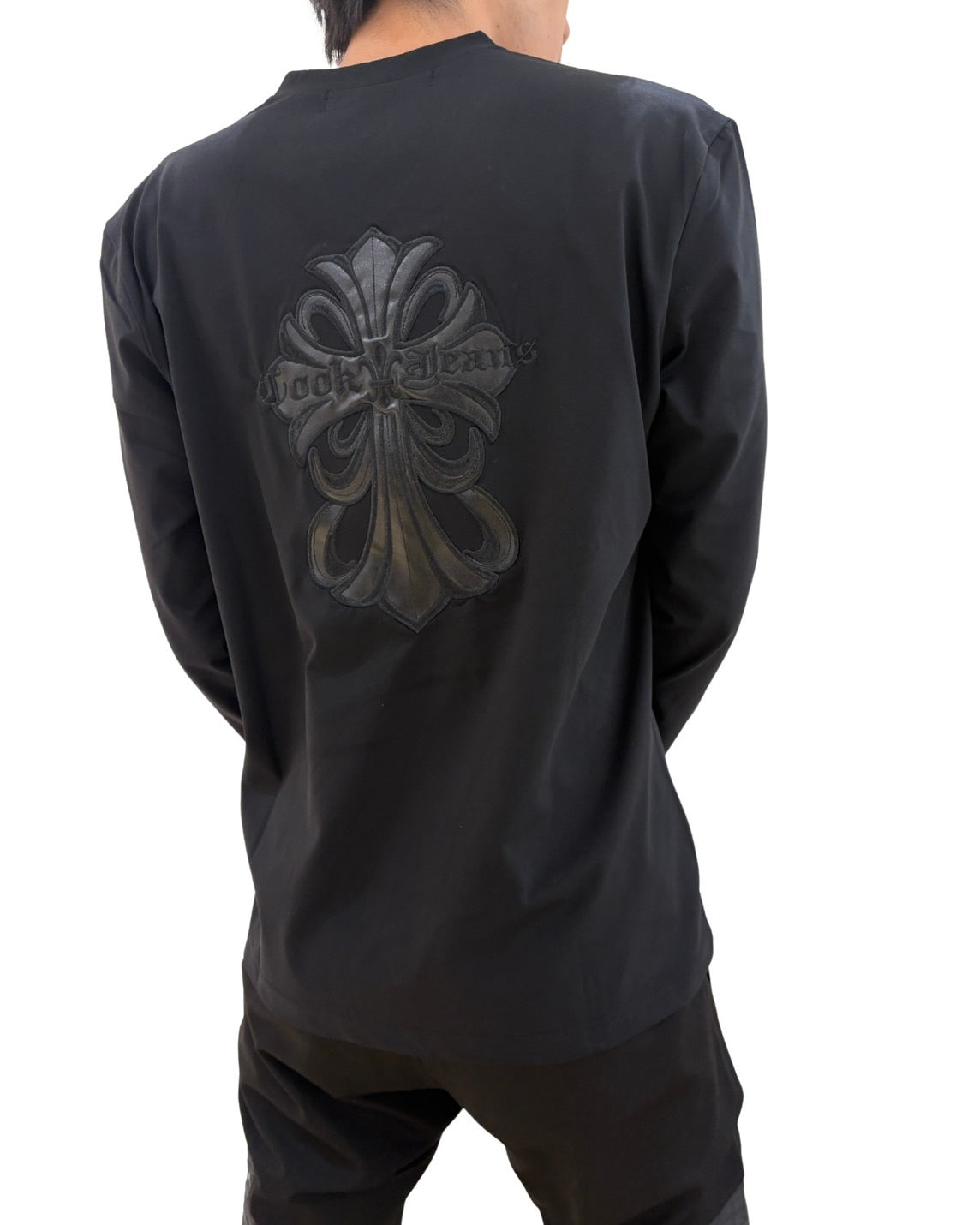 PUダガークロスVネックロンT UNISEX