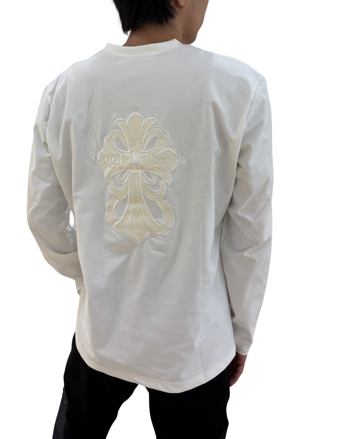 PUダガークロスVネックロンT UNISEX