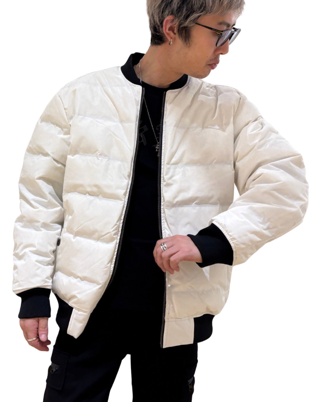 MEN 170cm ブラック×オフ(裏面)/サイズ1着用