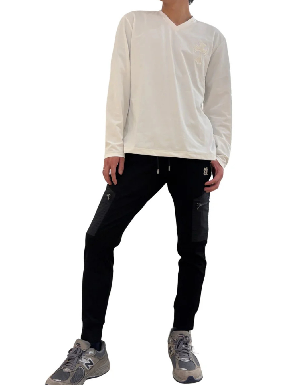PUダガークロスVネックロンT UNISEX