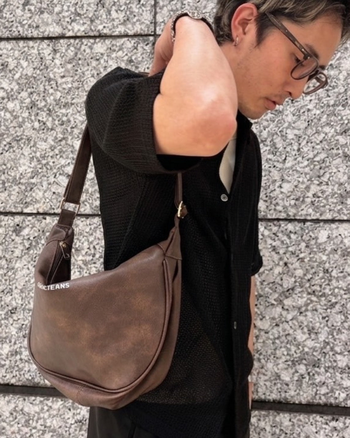 三日月型ショルダーバッグ UNISEX