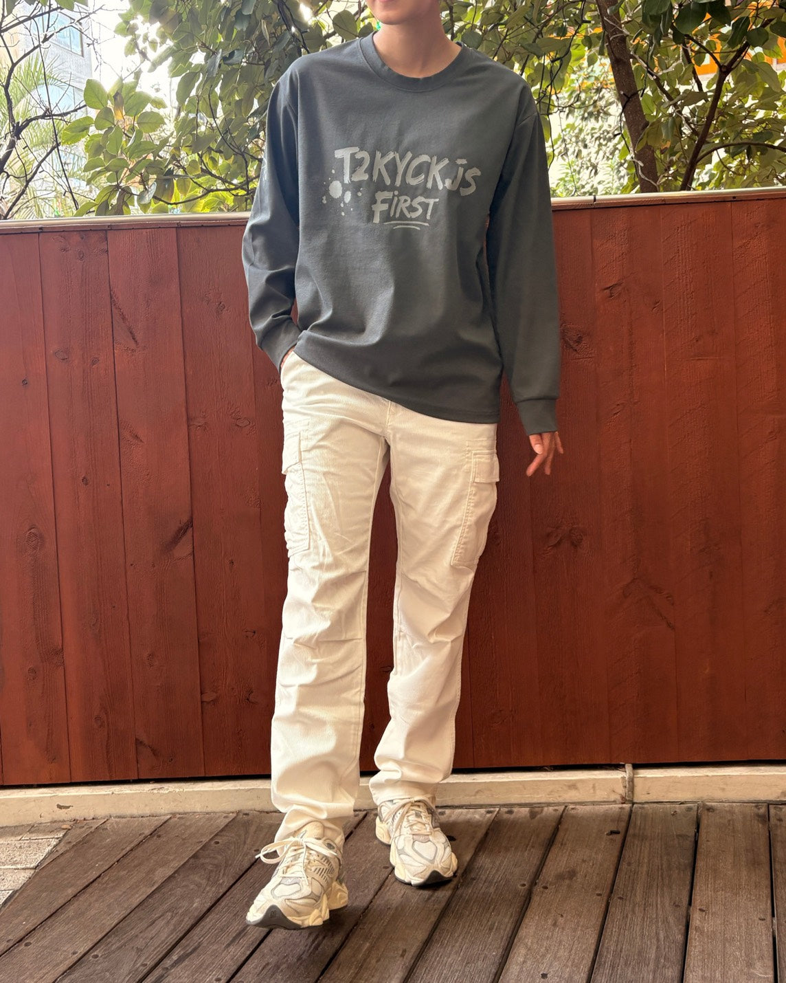 T2KYCKJSロンT UNISEX