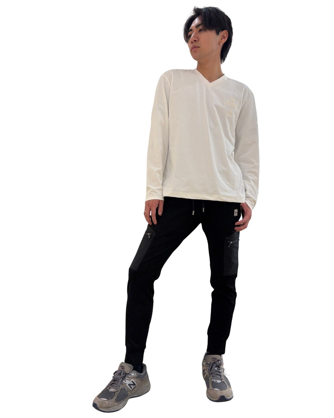 PUダガークロスVネックロンT UNISEX