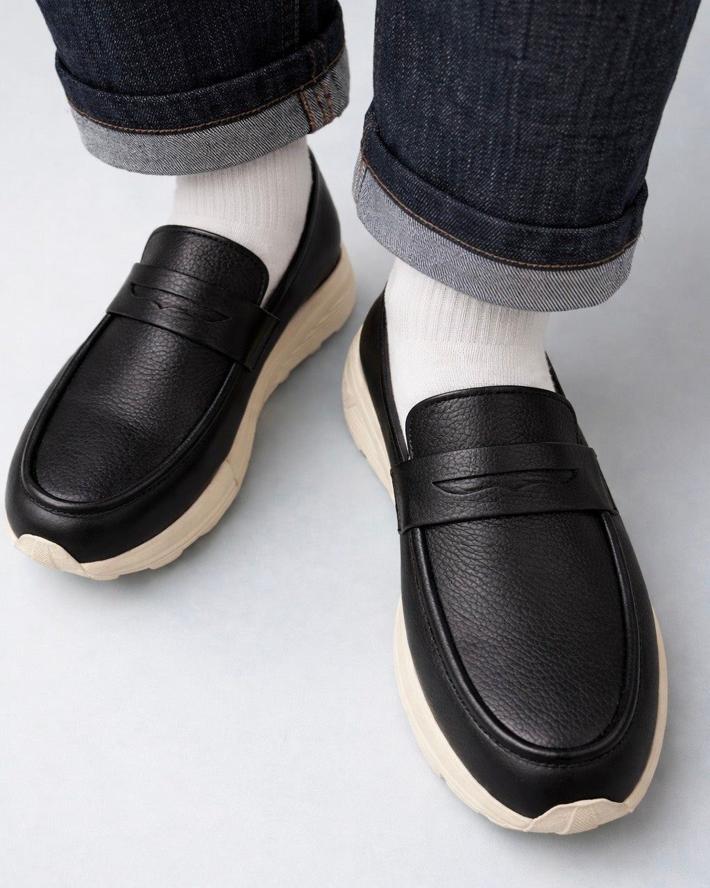 MEN ブラック×ホワイト/サイズ41着用